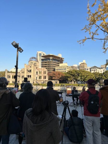 広島市平和記念公園内での「広島ワールドピースコンサート」に参加